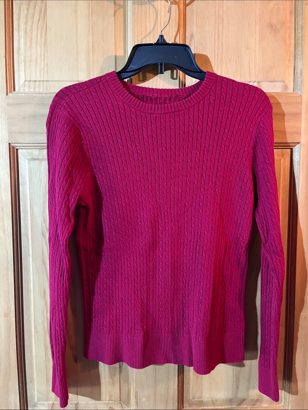Women's Cable Knit Crewneck Sweater - Brick Red
